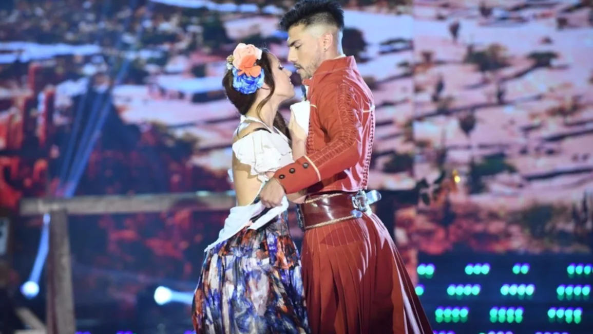 Bailando: folclore y desamor