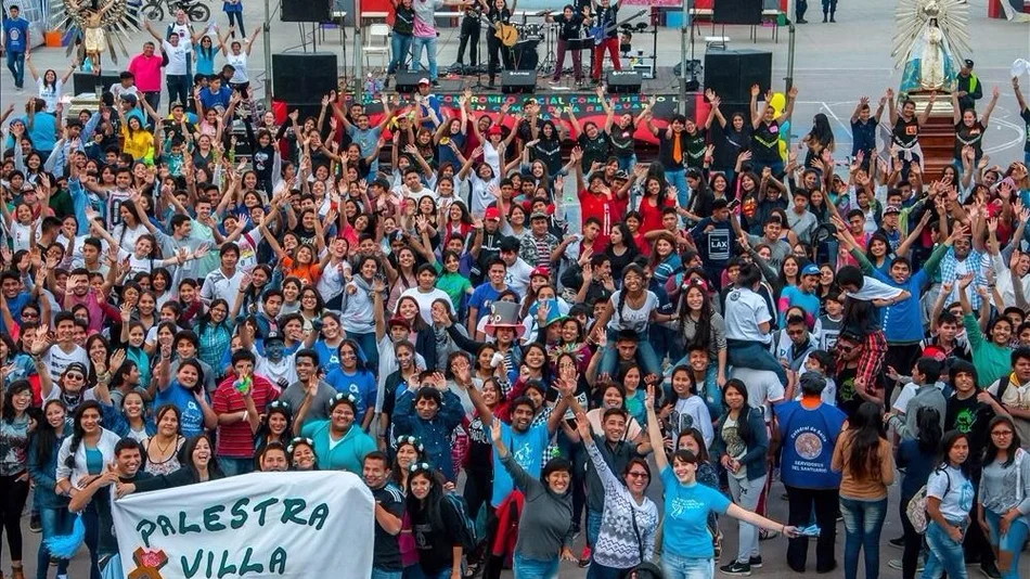 Los jóvenes, frente al desafío de ayudar