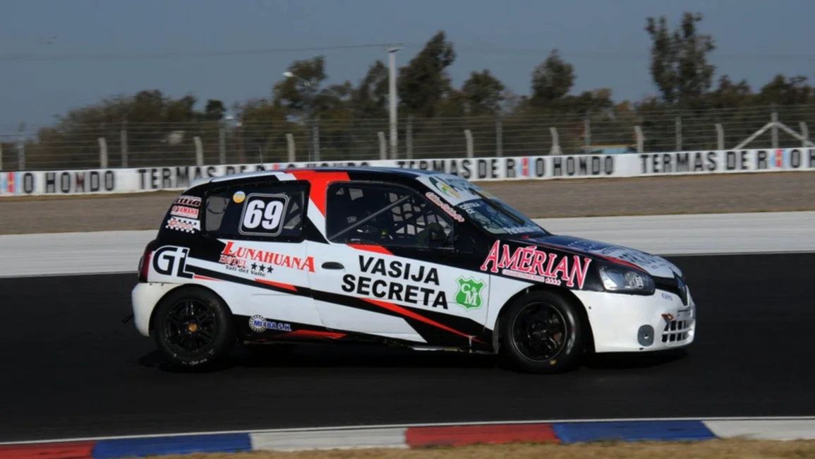 Cístola ganó una de las series en su debut en la Clase 2 