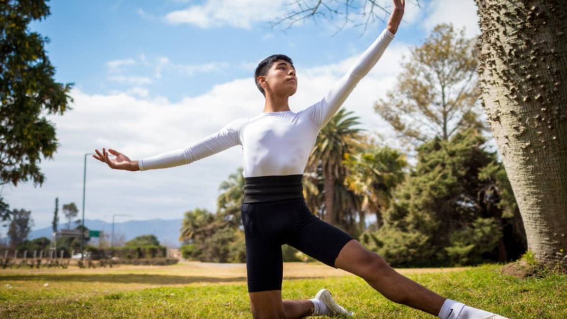 El bailarín Máximo Aparicio emprende vuelo hacia la Escola do Teatro Bolshoi de Brasil 