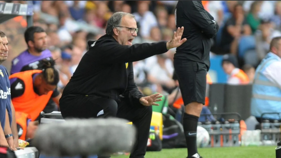 Debut con triunfo de Marcelo Bielsa con Leeds