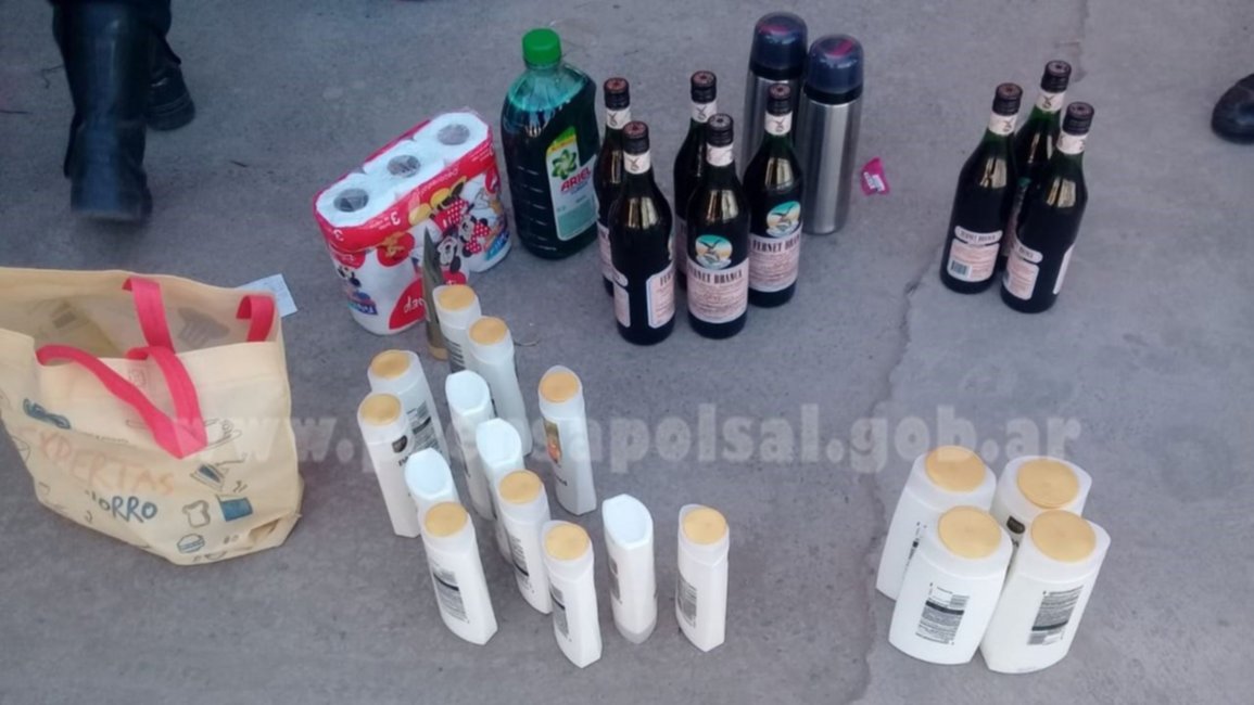 Cuatro detenidos por robos hormiga en supermercados del Valle de Lerma 