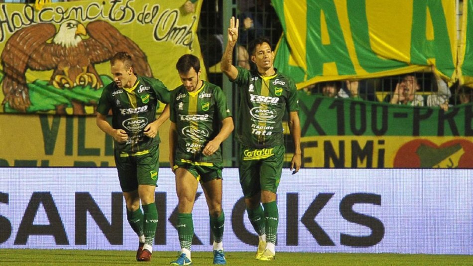 Defensa y Justicia recibe a Banfield en la llave argentina