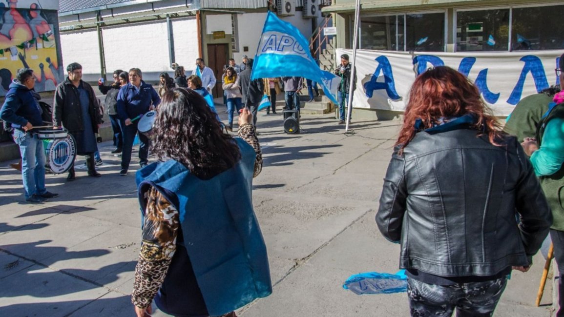 Sigue el paro en la UNSa y se suman más sectores