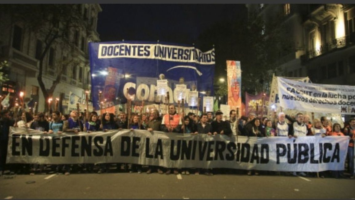 Sin acuerdo a la vista, el Gobierno recibe a los docentes universitarios 