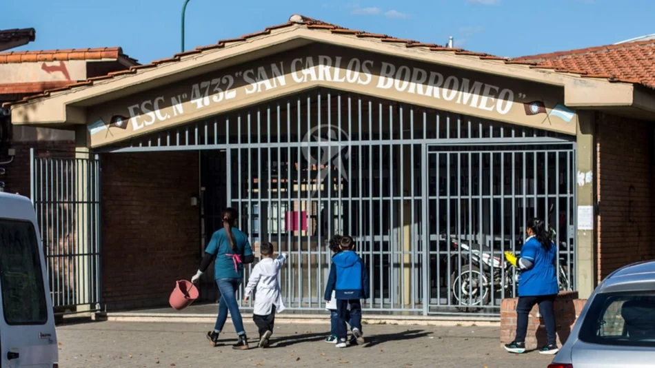 La madre de una alumna acusada de golpear a una maestra desmintió los hechos