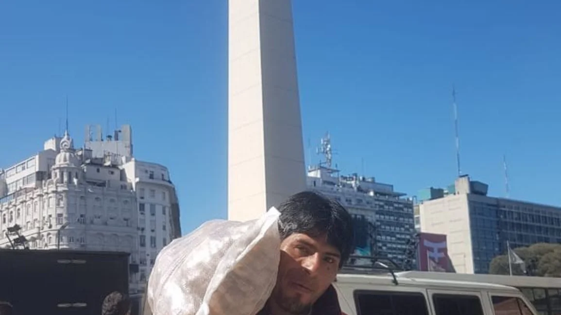 Las papas del cerro llegaron al Obelisco, en la Semana de Cultivos Andinos 
