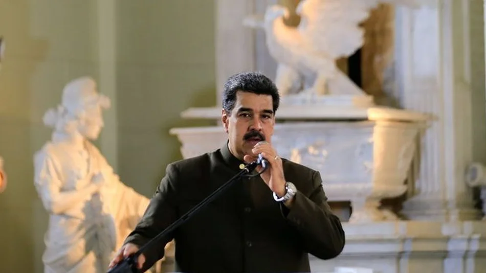Venezuela "presentará batalla" si Trump concreta su amenaza de bloqueo, dijo Maduro