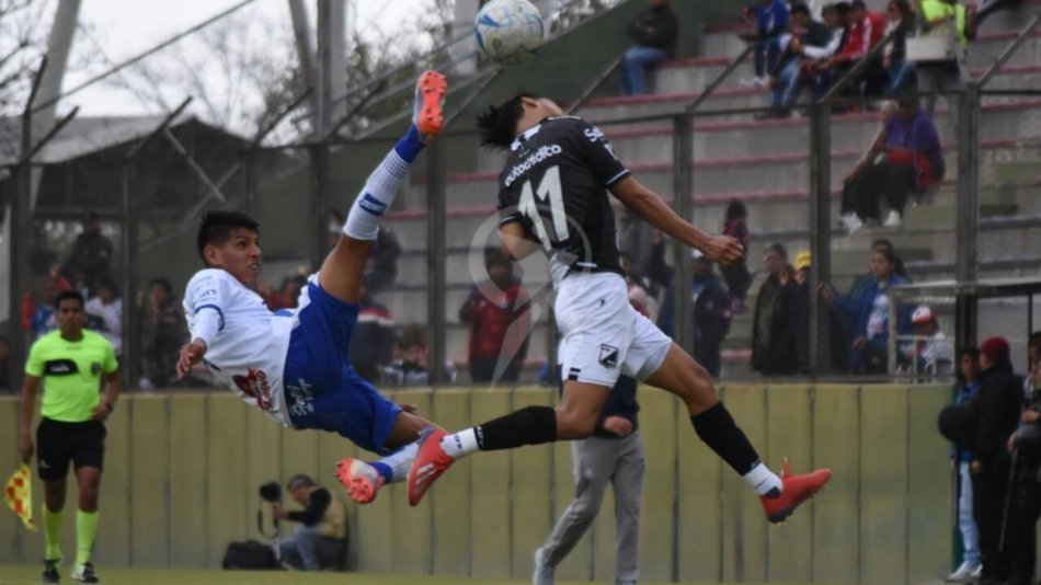 Central Norte y Juventud empataron 2 a 2 por la "Copa Amistad"