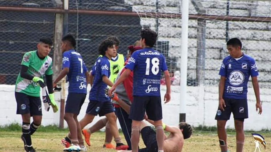 Sancionan a los chicos de Juventud y Central Norte que armaron una batalla campal