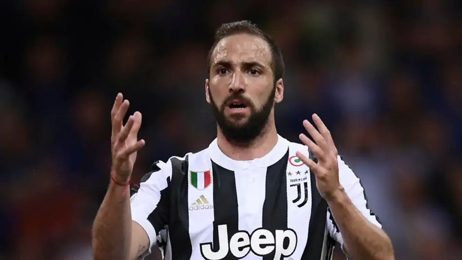 El campeón Juventus debutó con un triunfo e Higuaín de titular