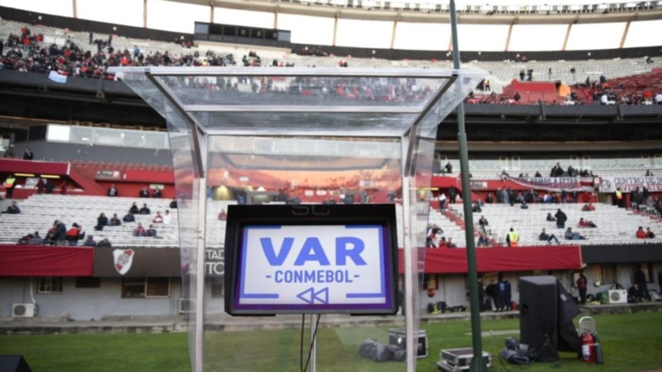 AFA sigue haciendo gestiones para implementar el VAR 