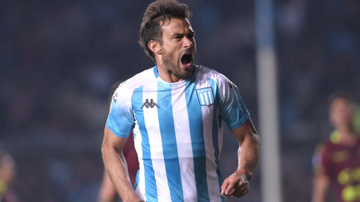 Se despertó Racing y salió del abismo: volvió al triunfo ante Godoy Cruz