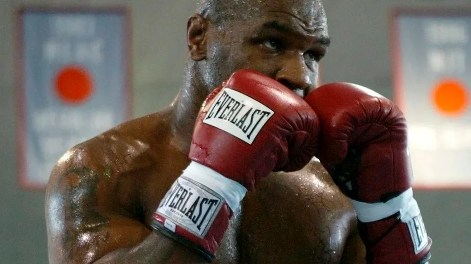 Mike Tyson “calienta” su pelea con Jones y asegura que “no será amistosa”
