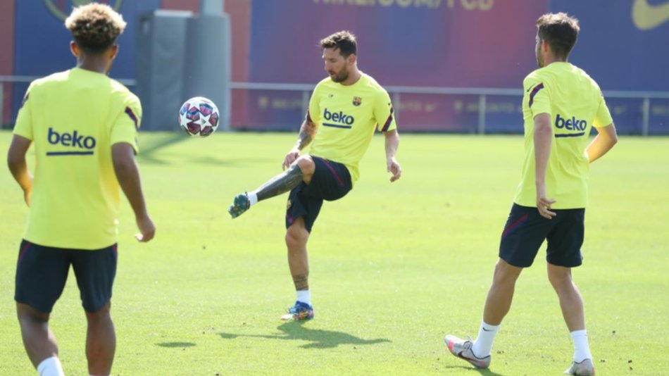 Setién ensaya línea de tres y Messi-Suárez adelante