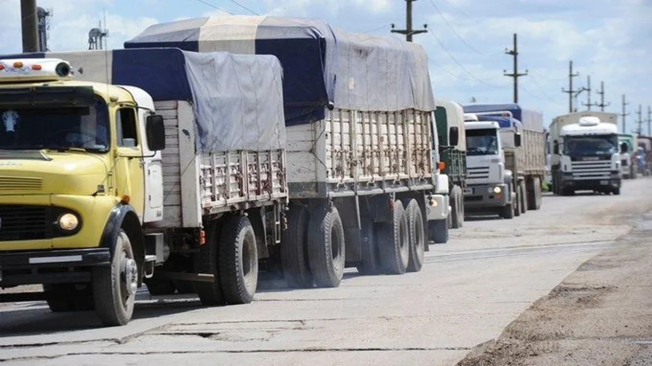 Camioneros acordó una suba salarial  del 30% con revisión en febrero