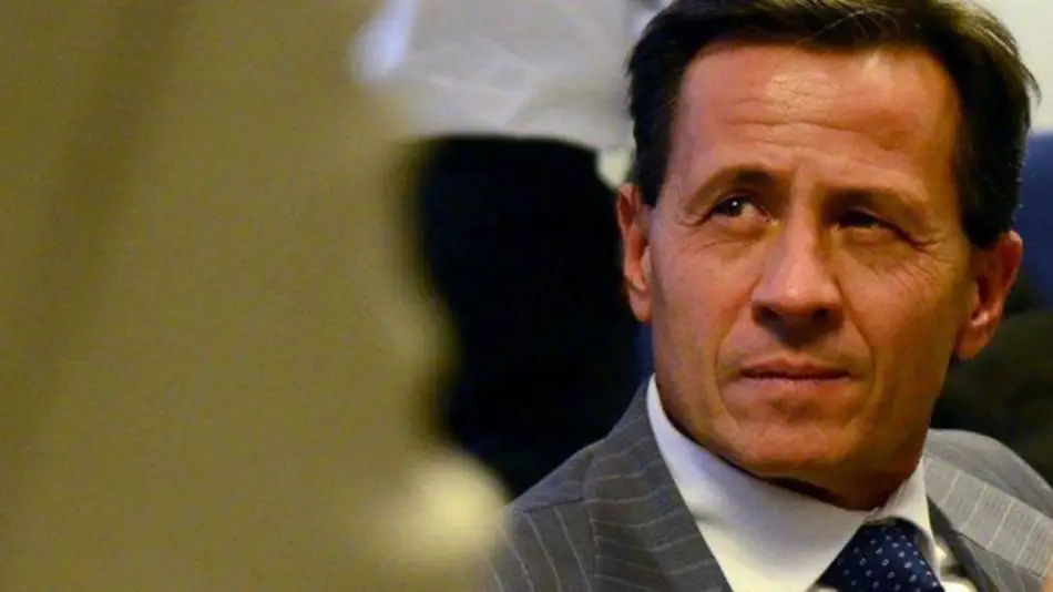 Fiscal propone que las mujeres se armen para defenderse y maltrató a una periodista