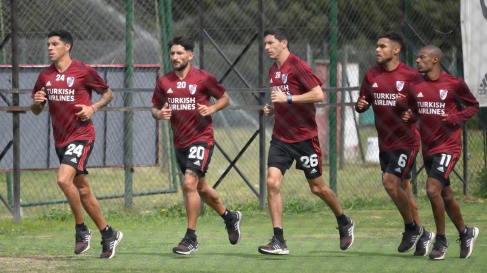 Una “guerra” por los testeos entre los clubes, la AFA y el Gobierno