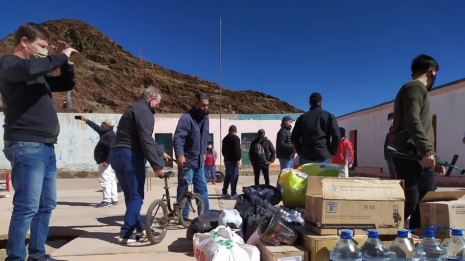 Donaciones a la escuela Esquina de Guardia, La Poma