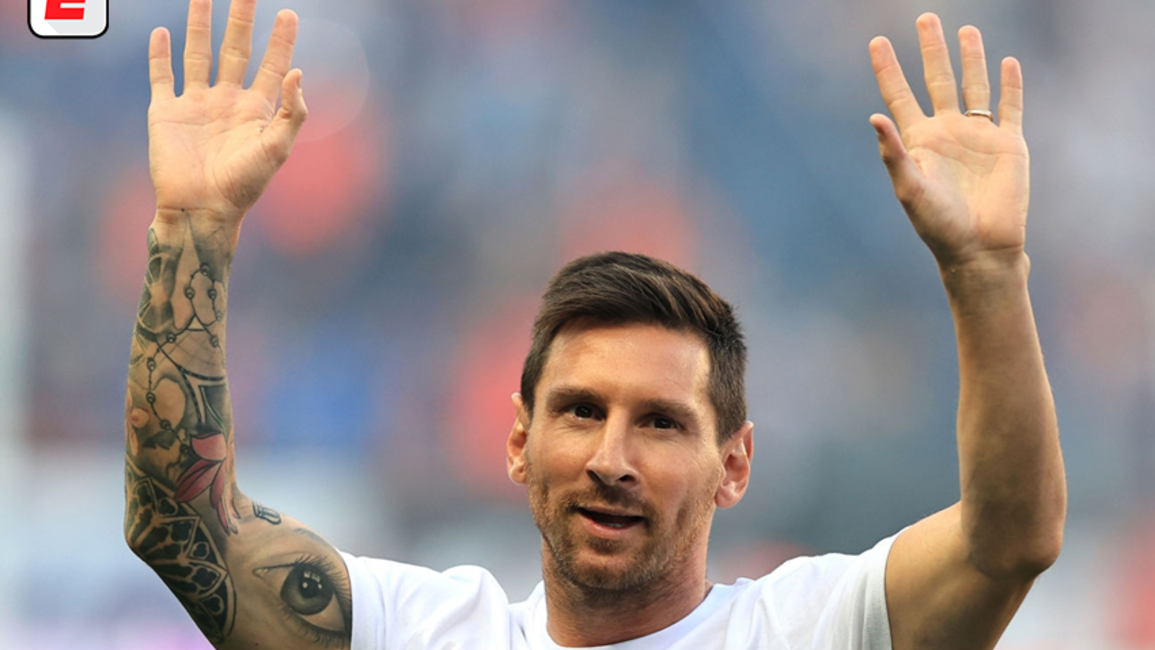 VIDEO. Messi se presentó ante los hinchas del PSG en el Parque de los Príncipes