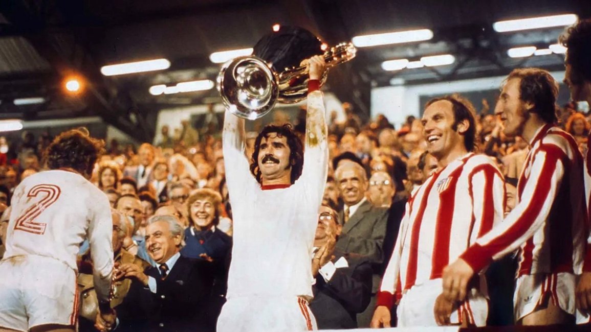 El fútbol de luto: Murió Gerd Müller, el gran ídolo alemán. Messi lo despidió