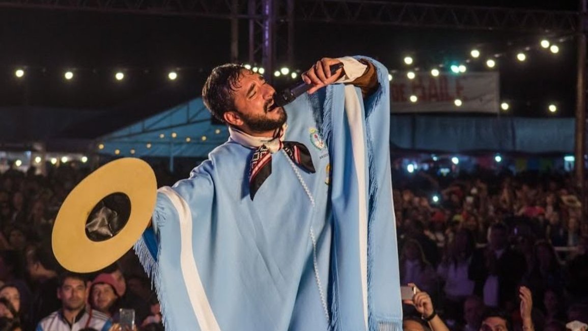 Lázaro Caballero, un artista que impone un estilo muy particular
