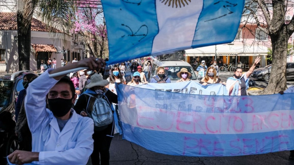 Ahora piden planes sociales para docentes que recién empiezan