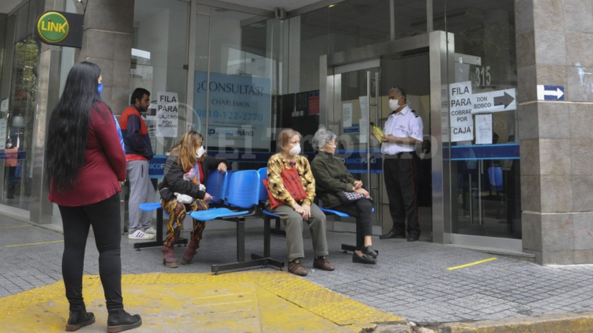  Por las altas tasas de interés no recomiendan sacar un préstamo personal 