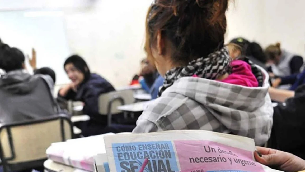 En una clase de ESI se descubrió que dos jóvenes con discapacidad fueron abusadas