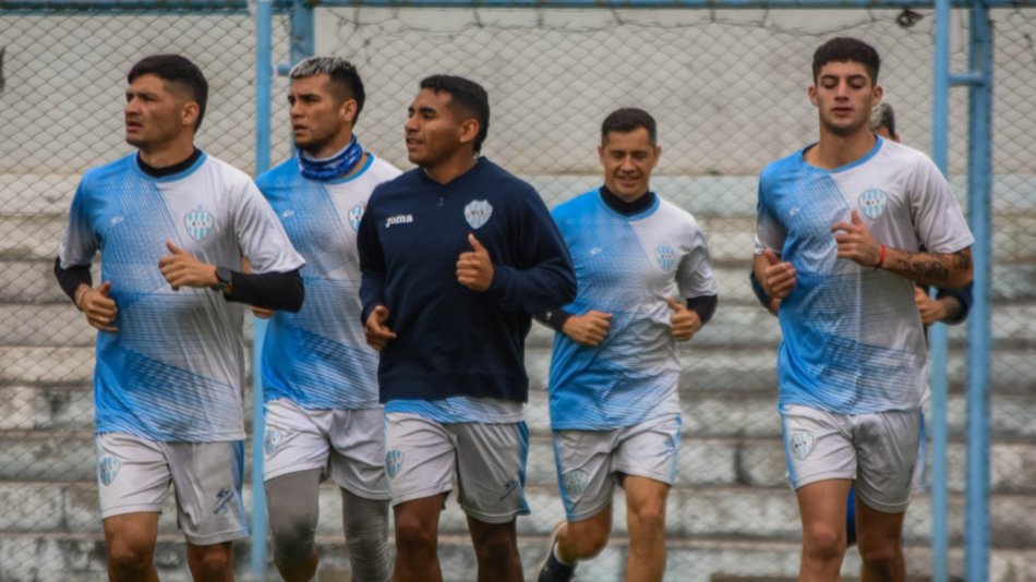 Gimnasia, con Busse y Narese, en Resistencia