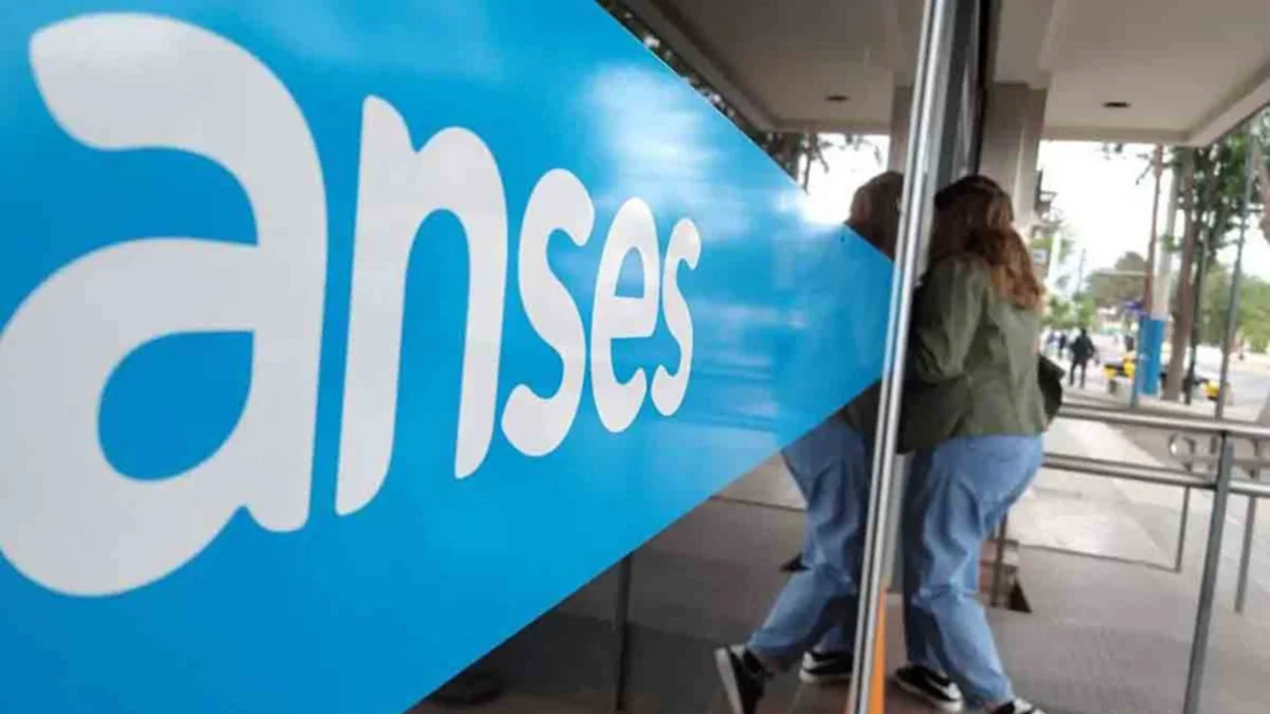 Anses comienza a pagar desde este lunes los suplementos por la suba del Salario Mínimo