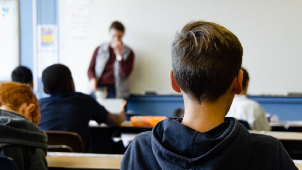 Solo 13 de cada 100 estudiantes llegaron al final de la secundaria a tiempo 