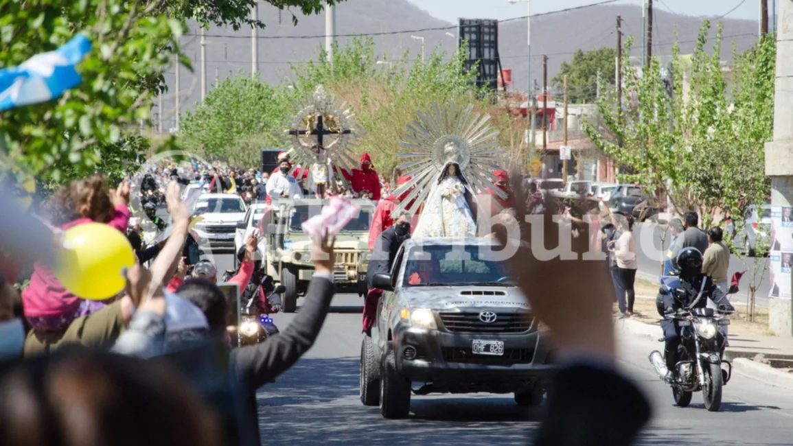 Las imágenes peregrinas del Milagro cambian su día