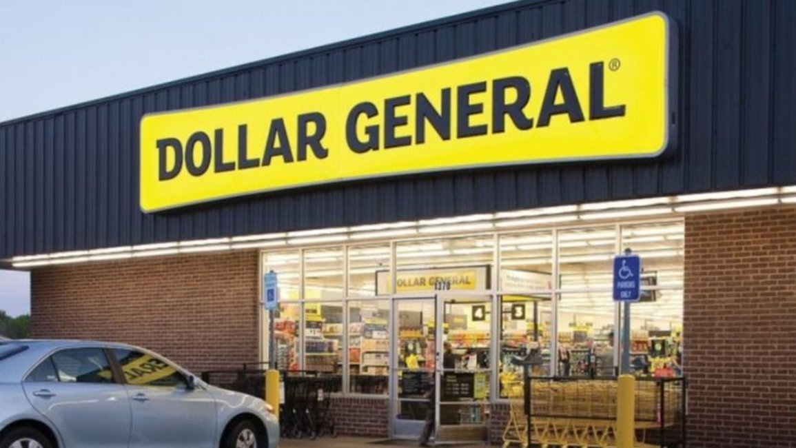 Murieron al menos cuatro personas tras un tiroteo en una tienda en Jacksonville