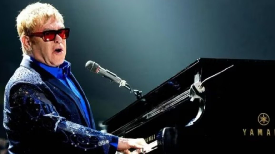 Internaron de urgencia a Elton John tras haber sufrido un accidente doméstico