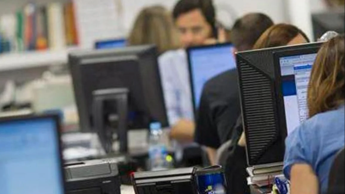 Reglamentan parte de la Ley Bases y hay cambios en el empleo público