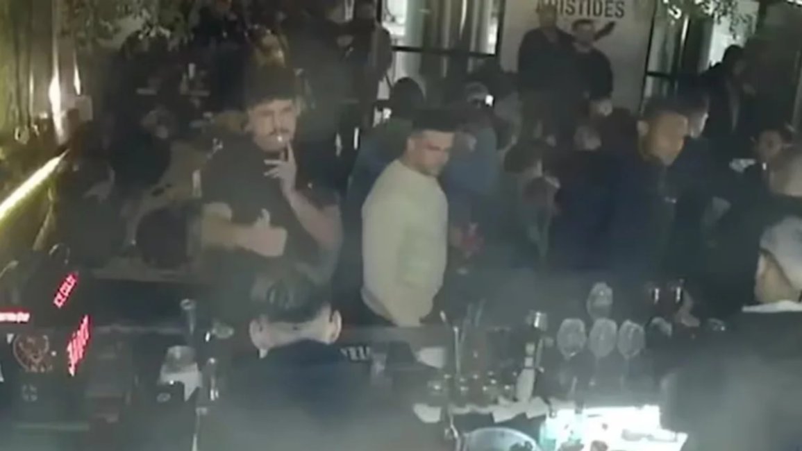 Se filtraron los audios de la mujer que denunció por violación a los rugbiers franceses en Mendoza: "Me cag... a palos"