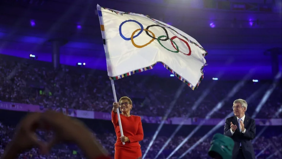 Con "Maligno" Torres y Eugenia Bosco como abanderados argentinos, se celebró el cierre de París 2024