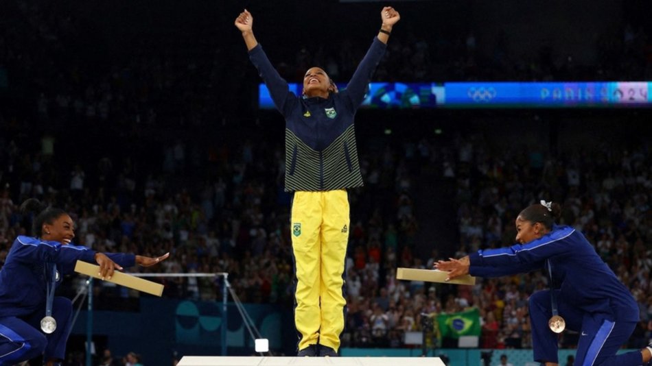 Escándalo antes del final de París 2024: le quitaron una medalla a una gimnasta de EEUU