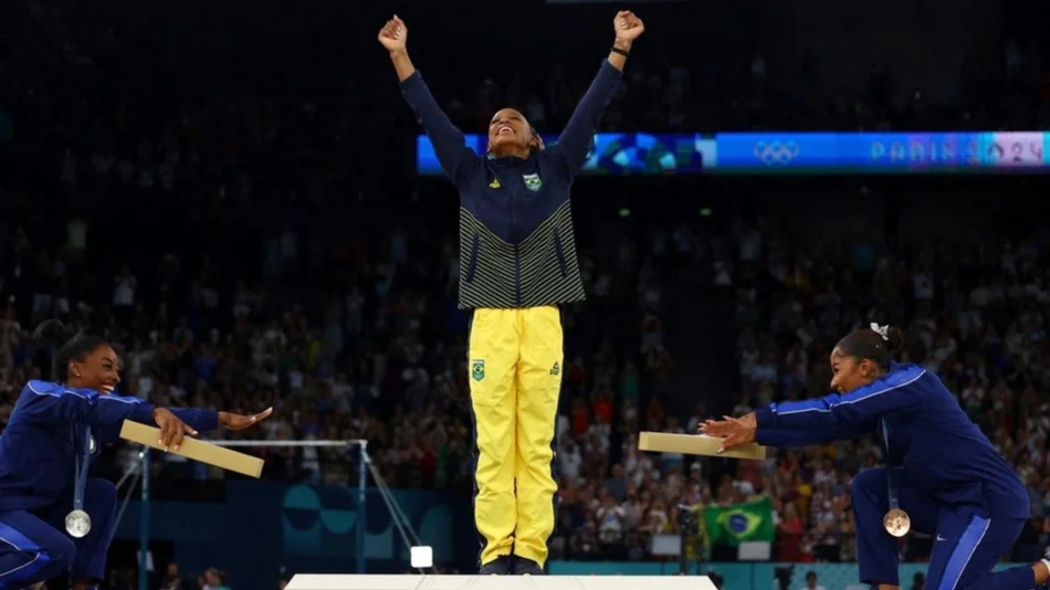 Escándalo antes del final de París 2024: le quitaron una medalla a una gimnasta de EEUU