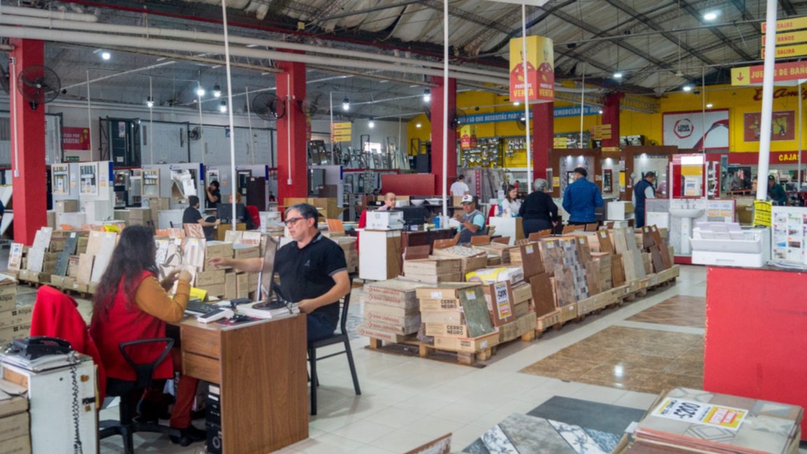 Mega Ofertas y Show de la Cerámica en Corralón El Amigo