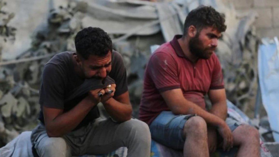 Al menos 16 palestinos murieron tras bombardeo israelí en centro de Gaza