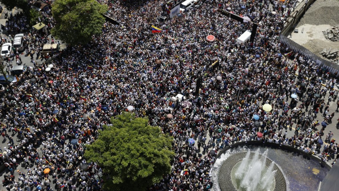  Venezuela rugió en todo el mundo contra el "fraude" de Nicolás Maduro