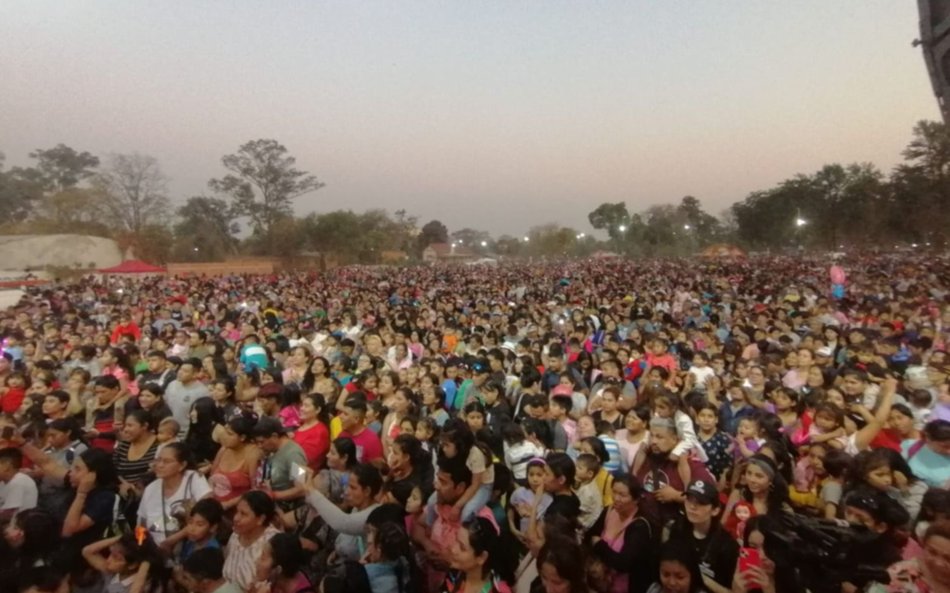 Una multitud disfrutó el Día del Niño en Tartagal.