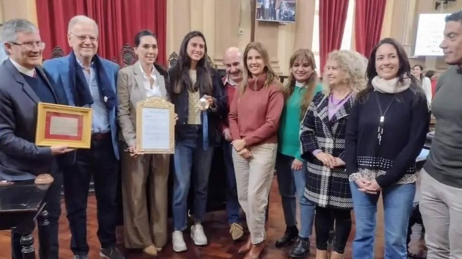 Homenaje a Valentina Raposo, la embajadora salteña