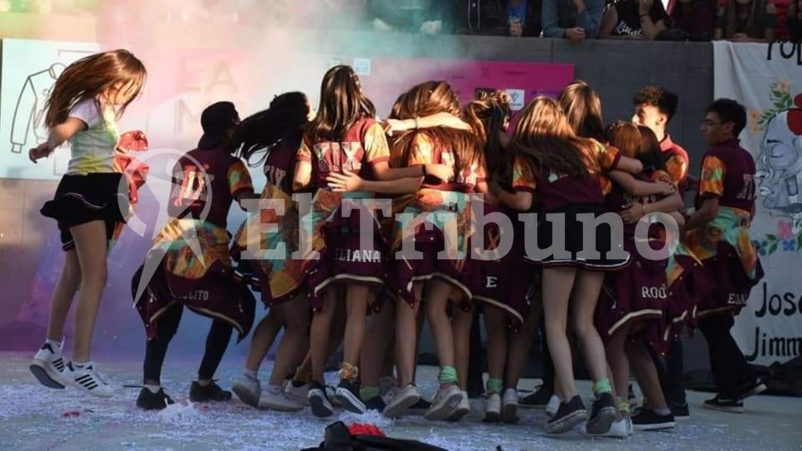 Fin a la elección de la reina estudiantil en Salta: proponen alternativas como las “batallas de promos” 