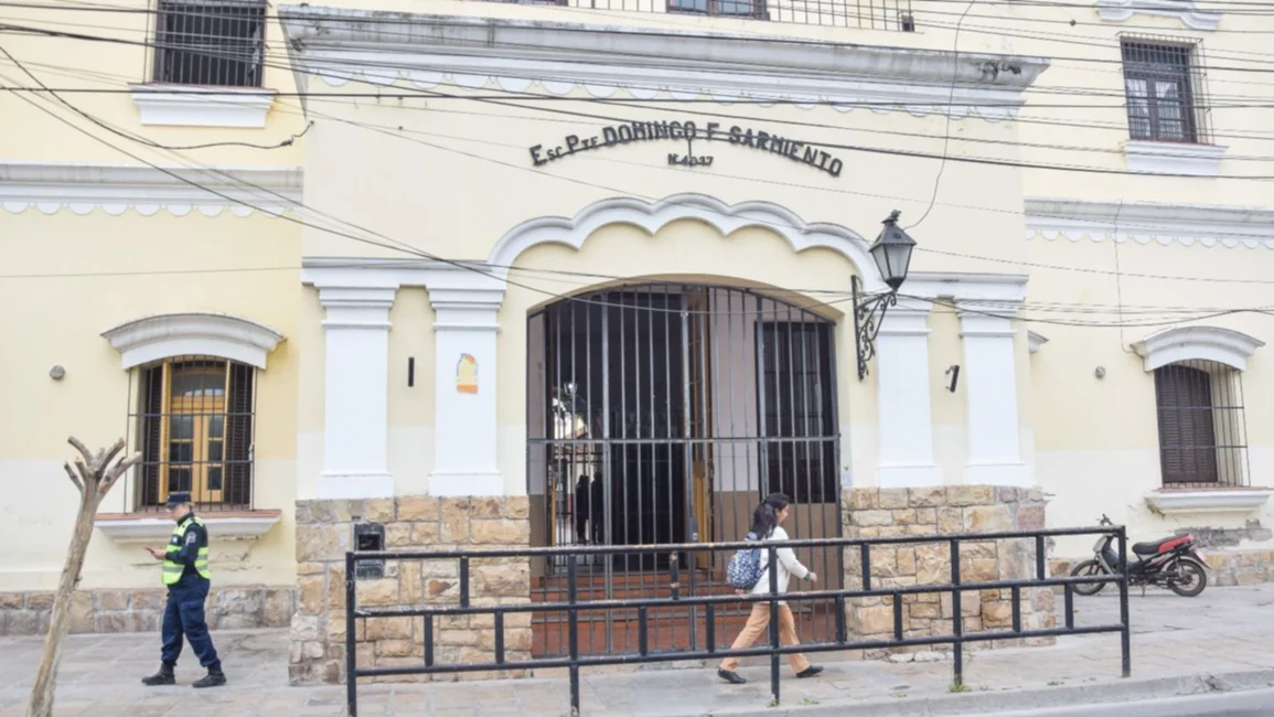 Escuela Sarmiento: ponen en marcha un plan de Vigilancia epidemiológica para proteger a la comunidad educativa
