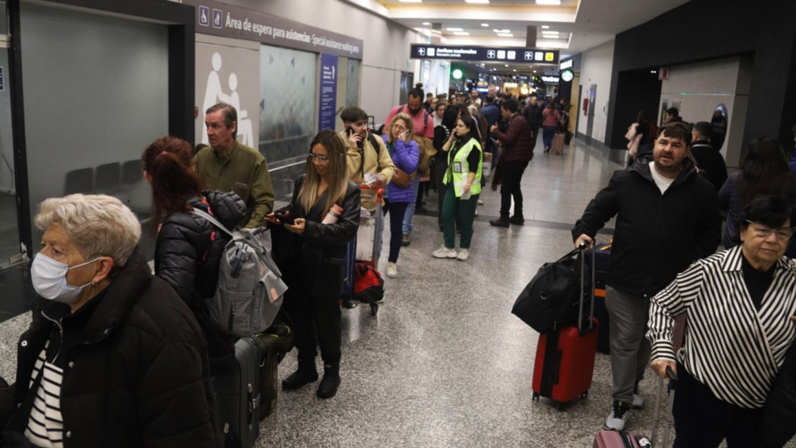 El Gobierno sancionó a los aeronáuticos por el paro