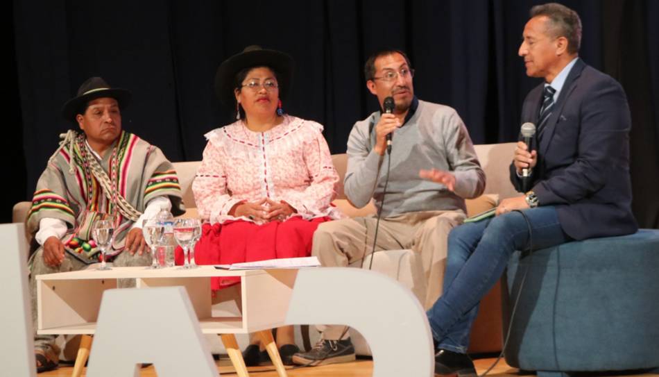 Primeiro dia bem-sucedido do Fórum Internacional Bioceânico Andino