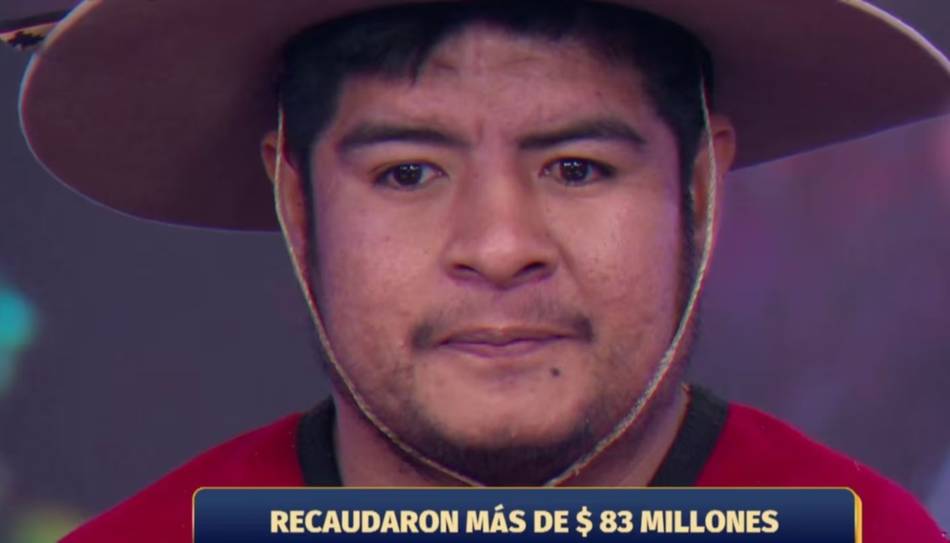 Es salteño, no tiene brazos, toca el violín y el bombo con sus pies, y conmovió a Guido Kaczka en “Buenas noches familia”